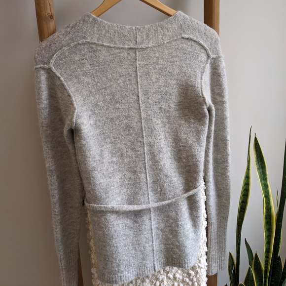Aritzia Wilfred Free Gigi Wrap Sweater - Picture 6 of 8